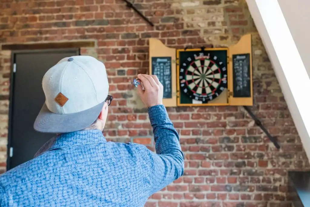 how to choose the right electronic dart boards